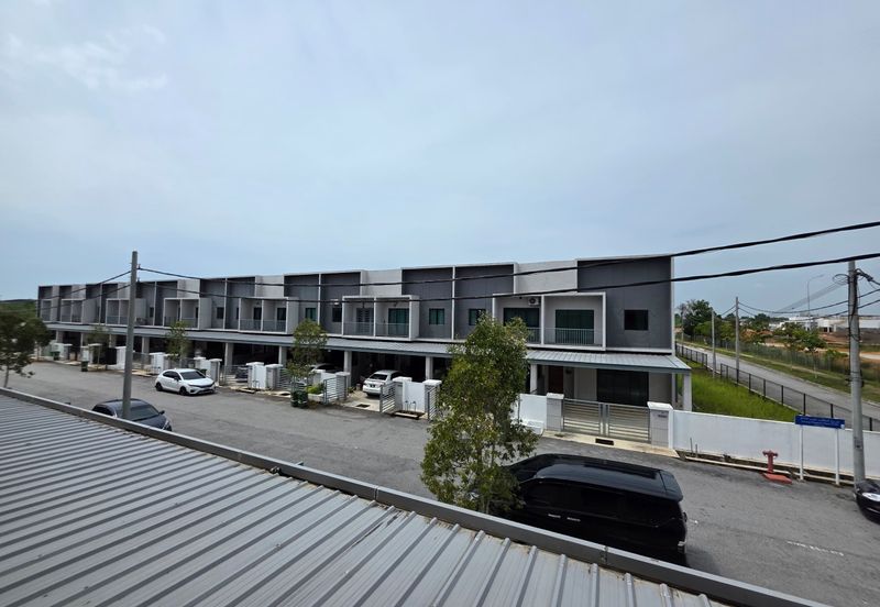 TAMAN KUANTAN JAYA KAMPUNG PAK MAHAT