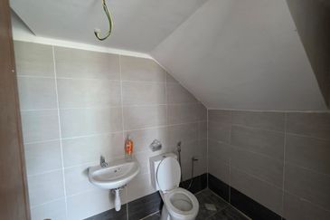 TAMAN KUANTAN JAYA KAMPUNG PAK MAHAT