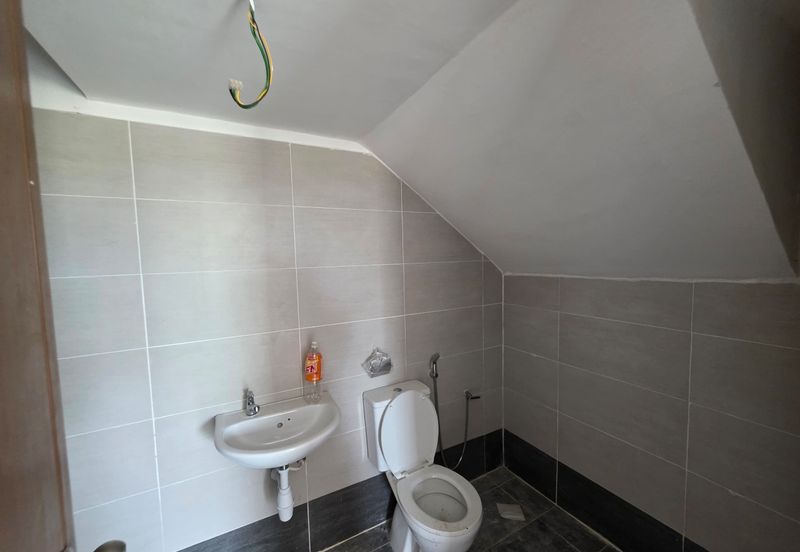 TAMAN KUANTAN JAYA KAMPUNG PAK MAHAT