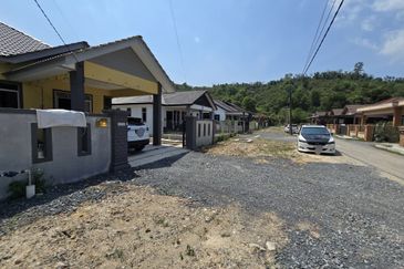Kampung Batu Tiong