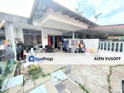 Teres Setingkat Taman Chengal near to Kancil Raja Patin, Pahang, Temerloh