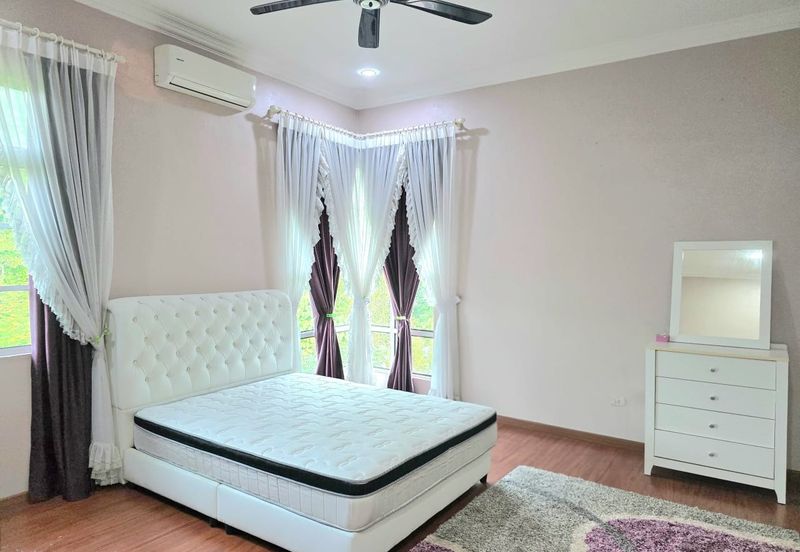 Banglo 2 Tingkat Jalan Hilir Istana Kubang Kerian near to Wakaf Stan