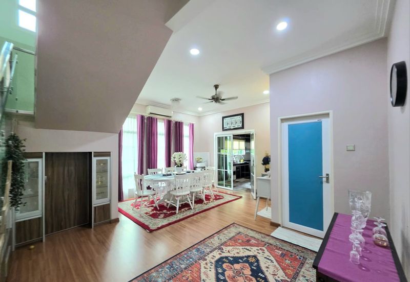 Banglo 2 Tingkat Jalan Hilir Istana Kubang Kerian near to Wakaf Stan