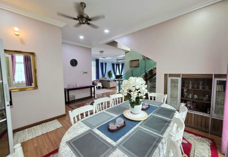 Banglo 2 Tingkat Jalan Hilir Istana Kubang Kerian near to Wakaf Stan