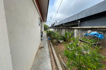 PERUMAHAN MAKMUR BUKIT LADA