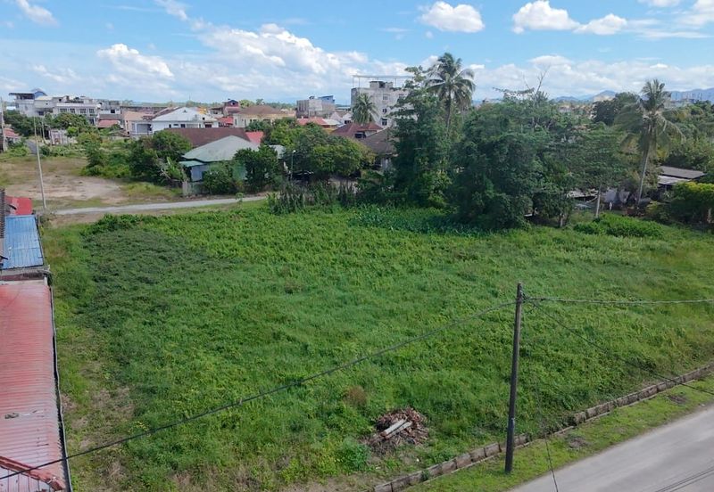 Tanah Lot Banglo Taman Puteri Saadong near to Bandar Tanah Merah