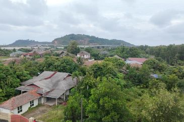 Tanah Lot Taman Bukit Kuang Sentosa near to Telok Kalong