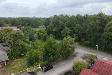 Tanah Lot Taman Bukit Kuang Sentosa near to Telok Kalong