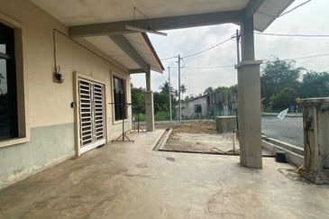 Semi D Single Storey Taman Balok Pantai 2 near to Gebeng