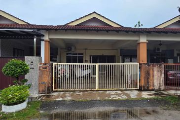 PERUMAHAN TANAH PUTIH PEKAN