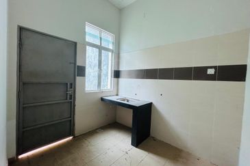 Kampung Sungai Deraka