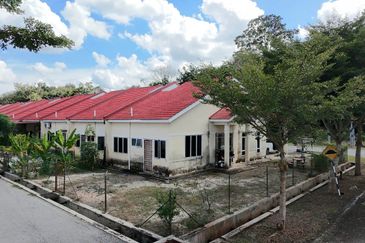 TAMAN MUTIARA SEMANTAN