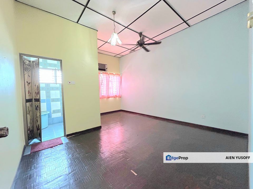 Corner Lot Banglo 2 Tingkat Taman Bahagia near to Mentakab, Pahang, Temerloh