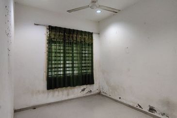 Taman Pinggiran Putra