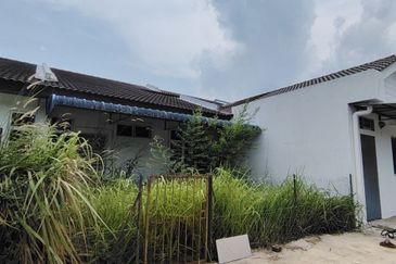 Taman Pinggiran Putra