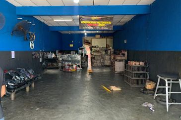 Shop Lot Setingkat Indera Sempurna