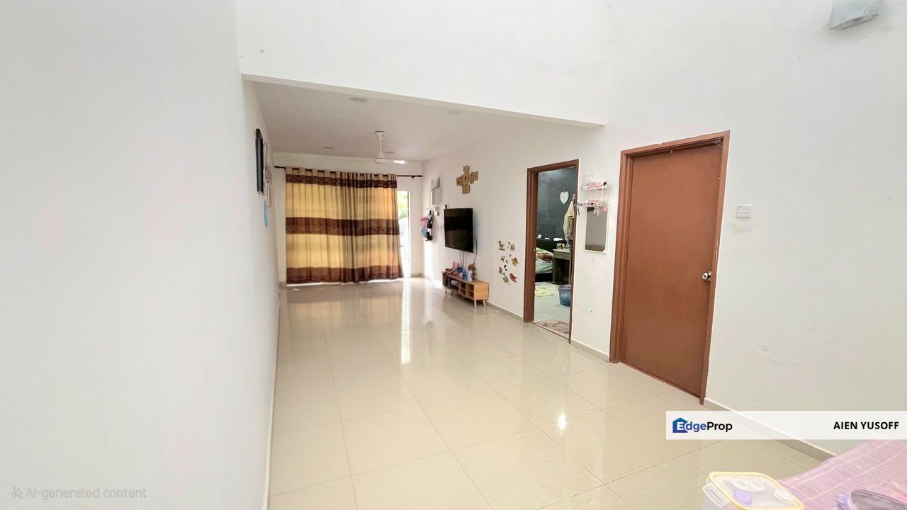 TERES SETINGKAT TAMAN IXORA 1 NEAR TO STESEN KERETA API, Pahang, Bera