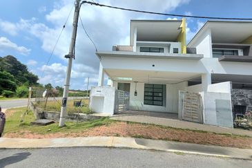 Double Story Superlink Taman Dynaton Izona Bukit Bendera near to Temerloh