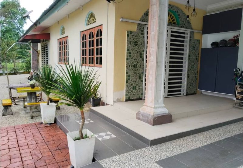 Banglo 2 Tingkat Binjai Kemaman