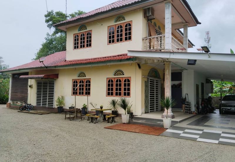 Banglo 2 Tingkat Binjai Kemaman