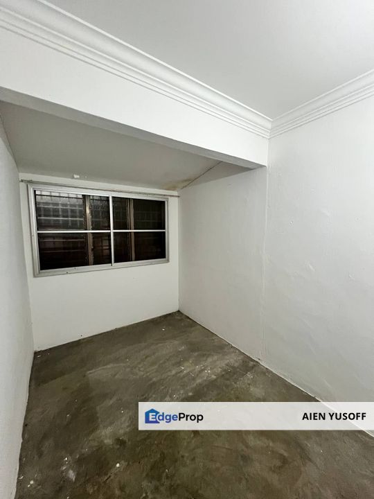 Teres 2 Tingkat Taman Sri Mewah Kamayan Triang Bera near to Bandar Triang, Pahang, Bera