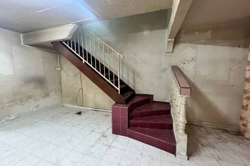 Teres 2 Tingkat Taman Sri Mewah Kamayan Triang Bera near to Bandar Triang