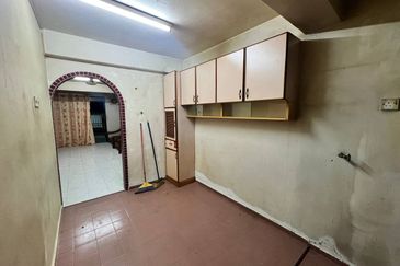 Teres 2 Tingkat Taman Sri Mewah Kamayan Triang Bera near to Bandar Triang