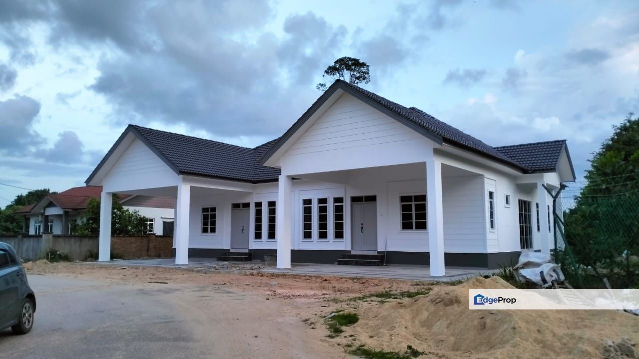 Semi D Mak Chili Chukai near to Bandar Chukai, Terengganu, Cukai