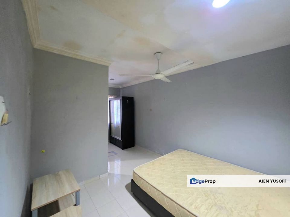 Teres 2 Tingkat Taman Dahlia near to Pekan Sehari, Pahang, Bera