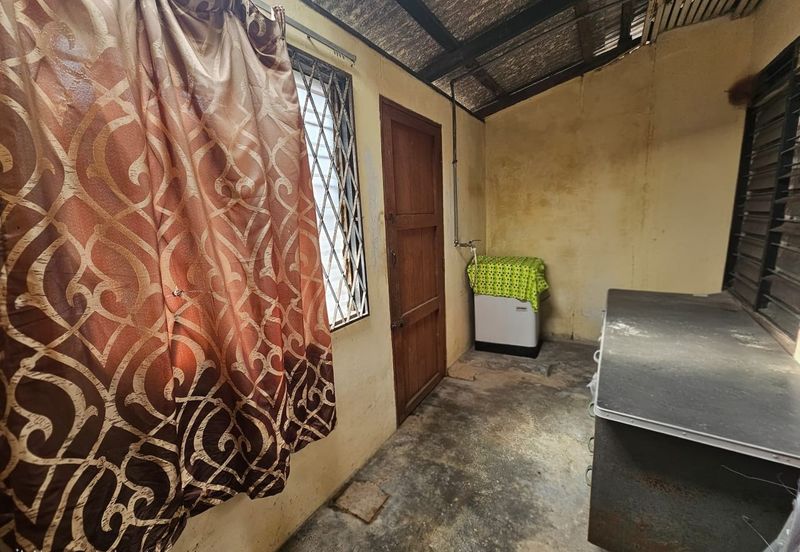 P/LOT 421 TAMAN SATELITE ARMANI