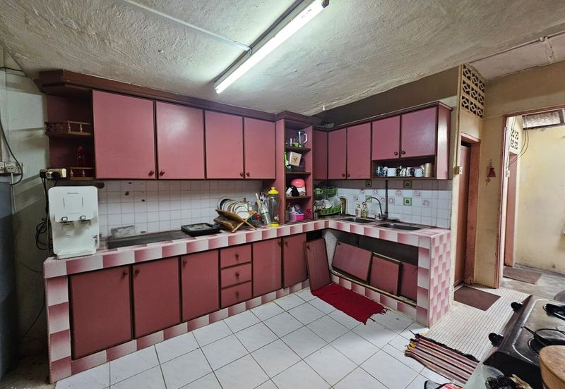 P/LOT 421 TAMAN SATELITE ARMANI