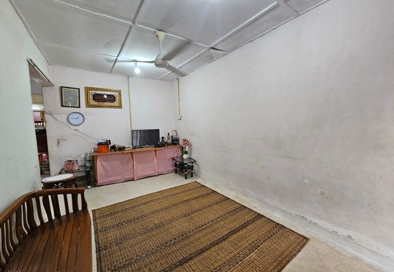 P/LOT 421 TAMAN SATELITE ARMANI