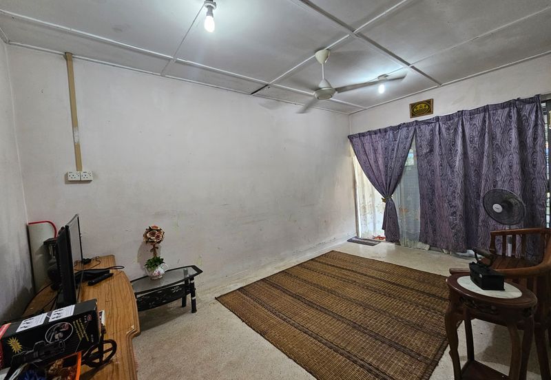 P/LOT 421 TAMAN SATELITE ARMANI