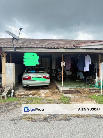 Teres Taman Sri Inderapura near to Indera Sempurna, Pahang, Kuantan