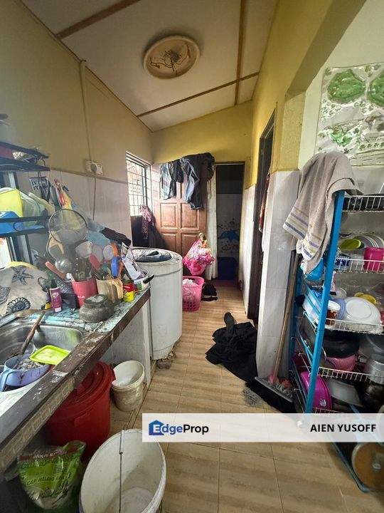 Teres Taman Sri Inderapura near to Indera Sempurna, Pahang, Kuantan