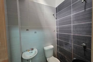 Teres Setingkat Taman Icon Bandar Kuantan Putri near to Sungai Soi