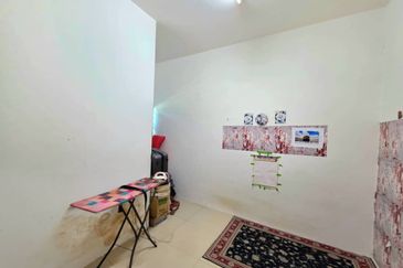 Teres Setingkat Taman Icon Bandar Kuantan Putri near to Sungai Soi