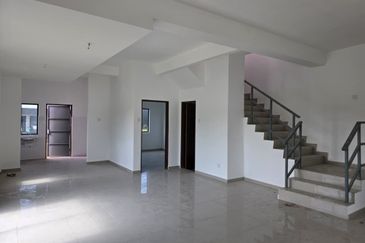 AMAN PLUS, PINGGIRAN PUTRA 3