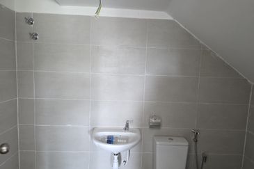 AMAN PLUS, PINGGIRAN PUTRA 3