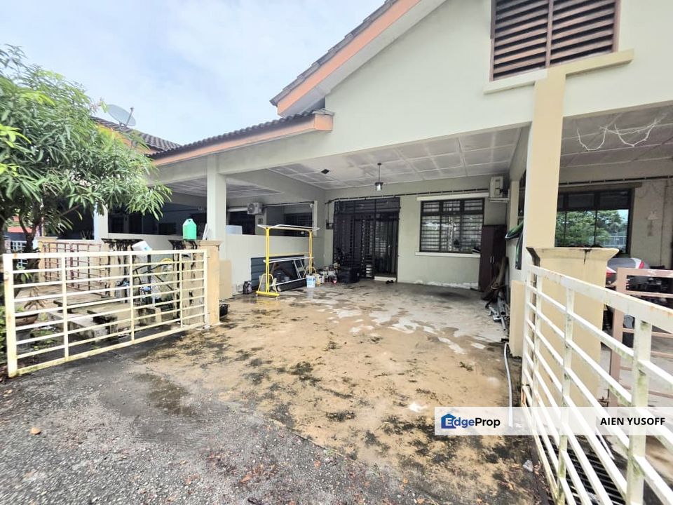 Teres Setingkat Taman Tas near to Taman Guru, Pahang, Kuantan