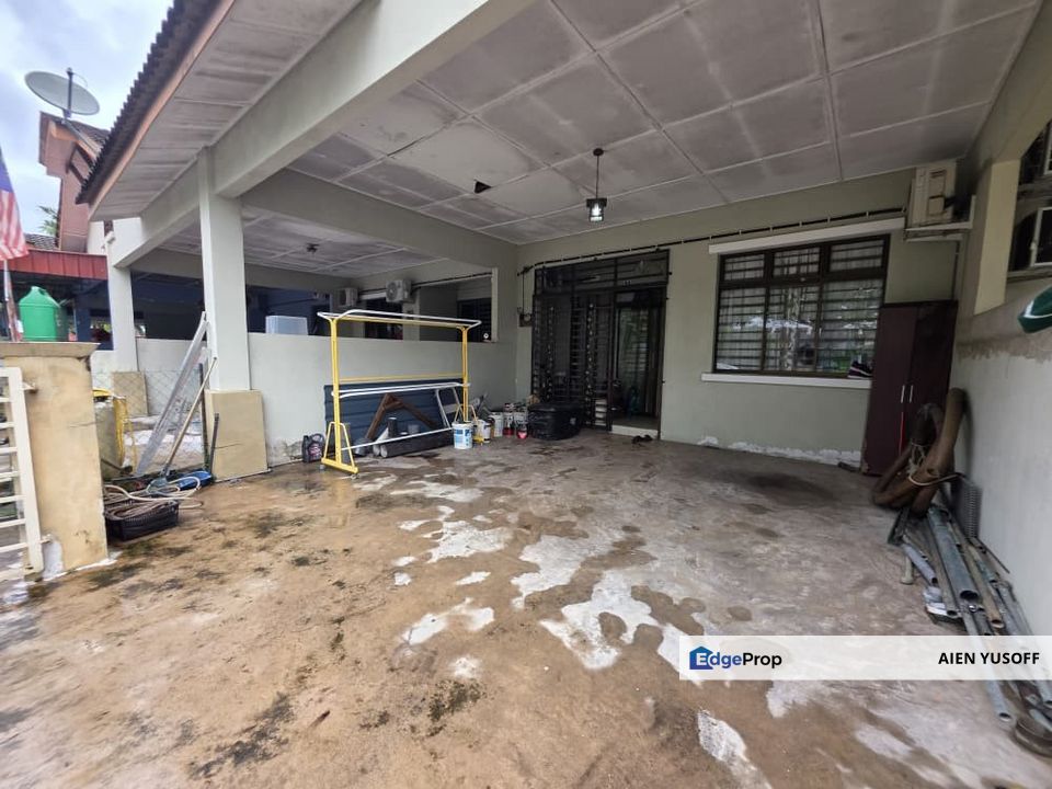 Teres Setingkat Taman Tas near to Taman Guru, Pahang, Kuantan