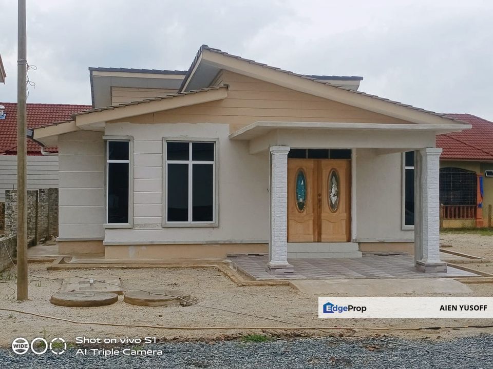 Banglo Setingkat Alor Tempoyak near to Balai Besar, Terengganu, Dungun