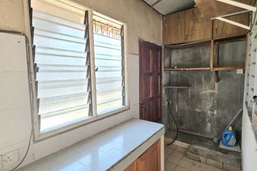 Teres Setingkat Seberang Balok near to Gebeng