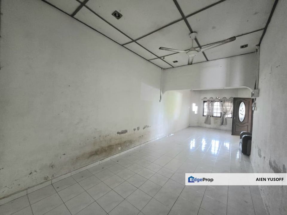 Teres Setingkat Seberang Balok near to Gebeng, Pahang, Balok