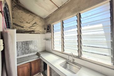 Teres Setingkat Seberang Balok near to Gebeng