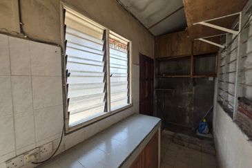 Teres Setingkat Seberang Balok near to Gebeng