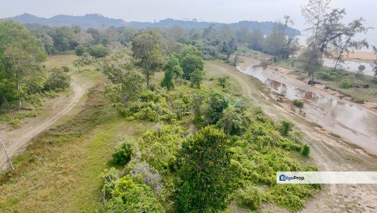 Tanah 1.5 ekar  Tepi Pantai Chendor Kuantan, Pahang, Balok