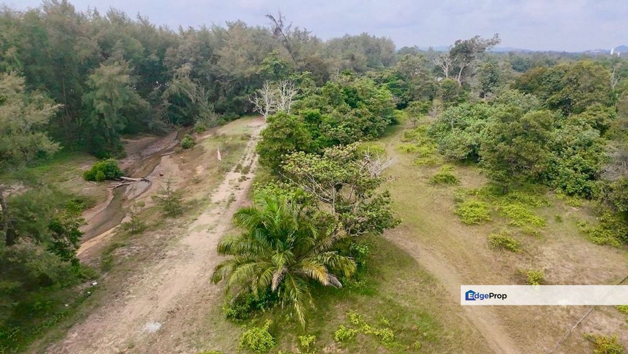 Tanah 1.5 ekar  Tepi Pantai Chendor Kuantan, Pahang, Balok