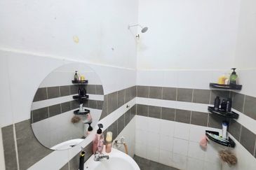 TAMAN DAHLIA (PECAHAN LOT 5597)