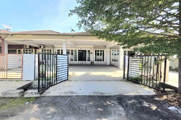 TAMAN DAHLIA (PECAHAN LOT 5597)